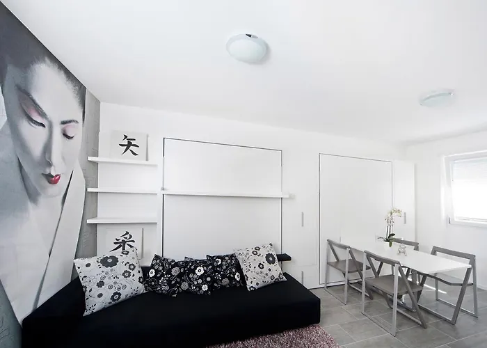 Cooper L 37 Hotel 3*